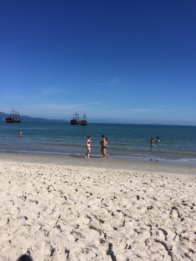 Lindo Apto, 50Metros Do Mar, Ideal Para Familias Florianopolis Ngoại thất bức ảnh